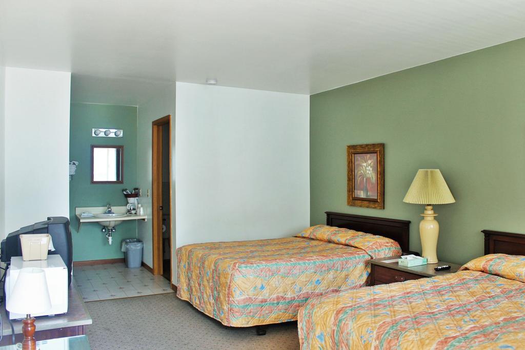 White Rose Inns & Motel Wisconsin Dells Room photo