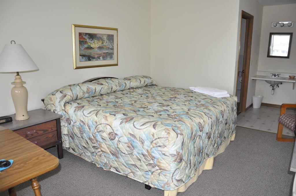 White Rose Inns & Motel Wisconsin Dells Room photo